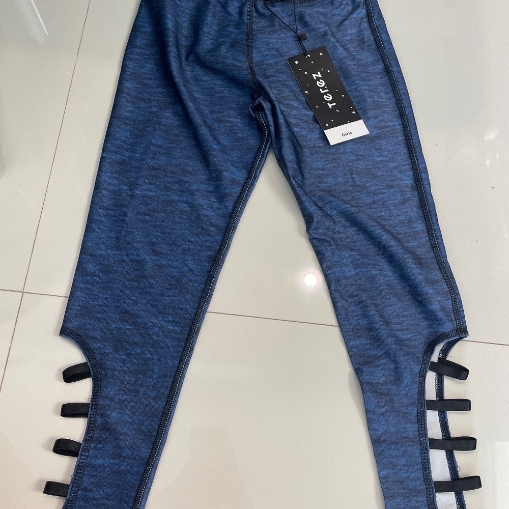 Adorable girl leggings